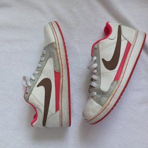 Girls Nike 6.0 Skate Shoes - Brown and Pink